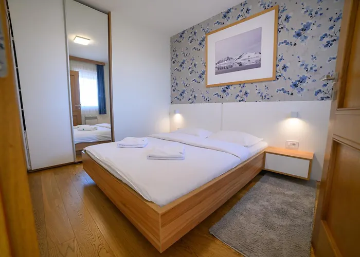 شقة Elfa-apartments زلاتيبور